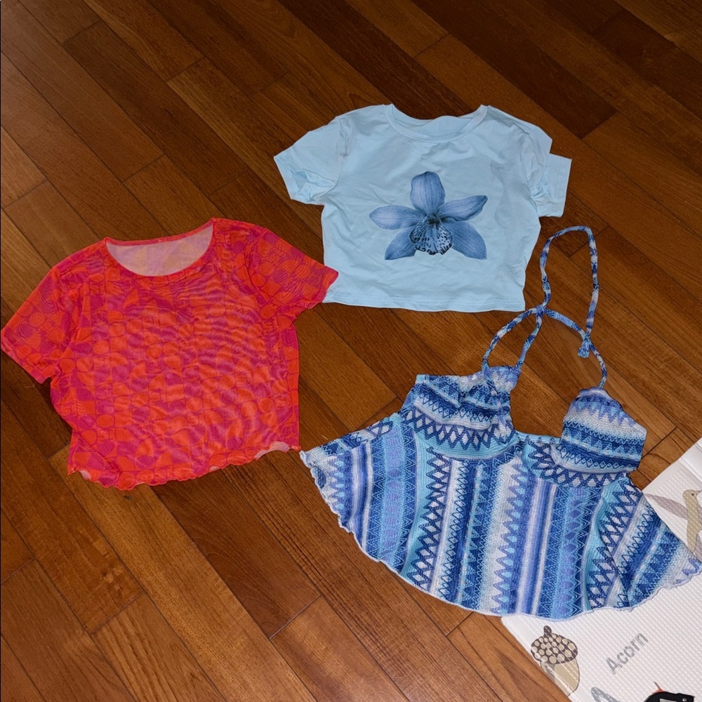 Colorful Crop Top Trio bundle set of 3 tanks shirts size S M